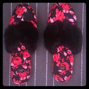Never-Worn VICTORIA’S SECRET Slippers